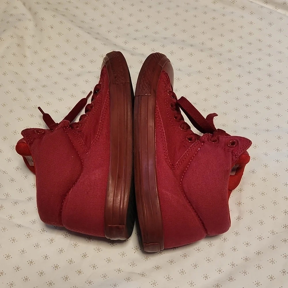 Converse All Star red canvas high-top high guard lace up sneakers junior size 4